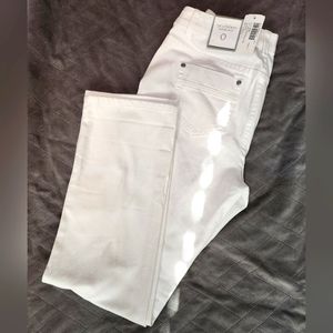 Chicos Platinum Denim White Bootcut Jeans size 2-4 (Chicos Size 0)